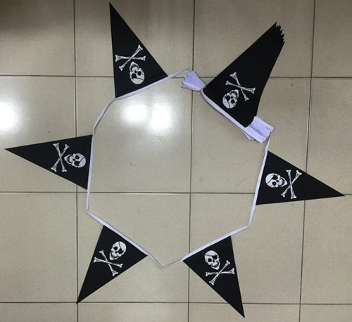 Skull & Crossbones Triangle Bunting - 20 metres